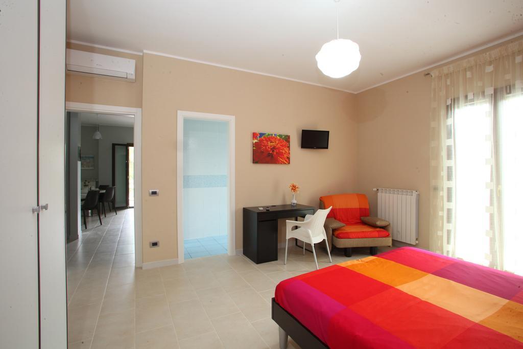 Bed and Breakfast La Dimora Bari Zimmer foto